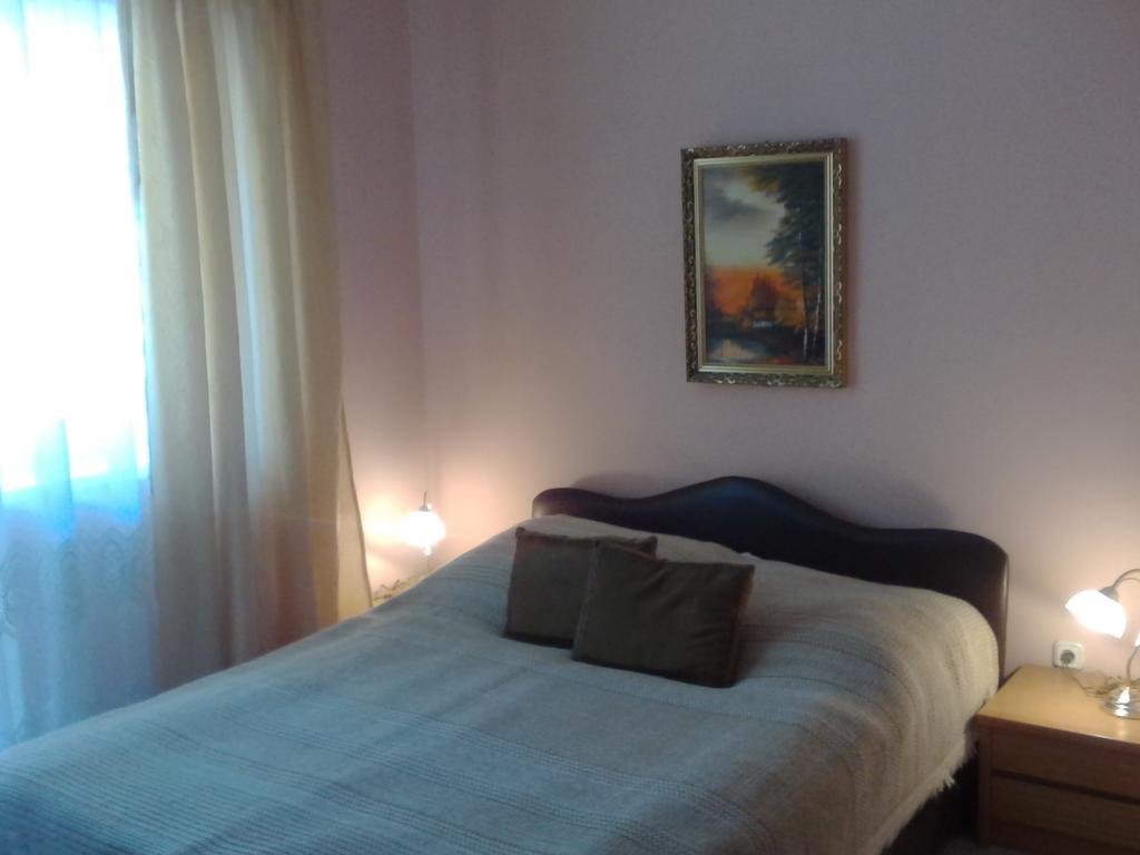 Kristaly Apartman Bed and Breakfast Hévíz Esterno foto