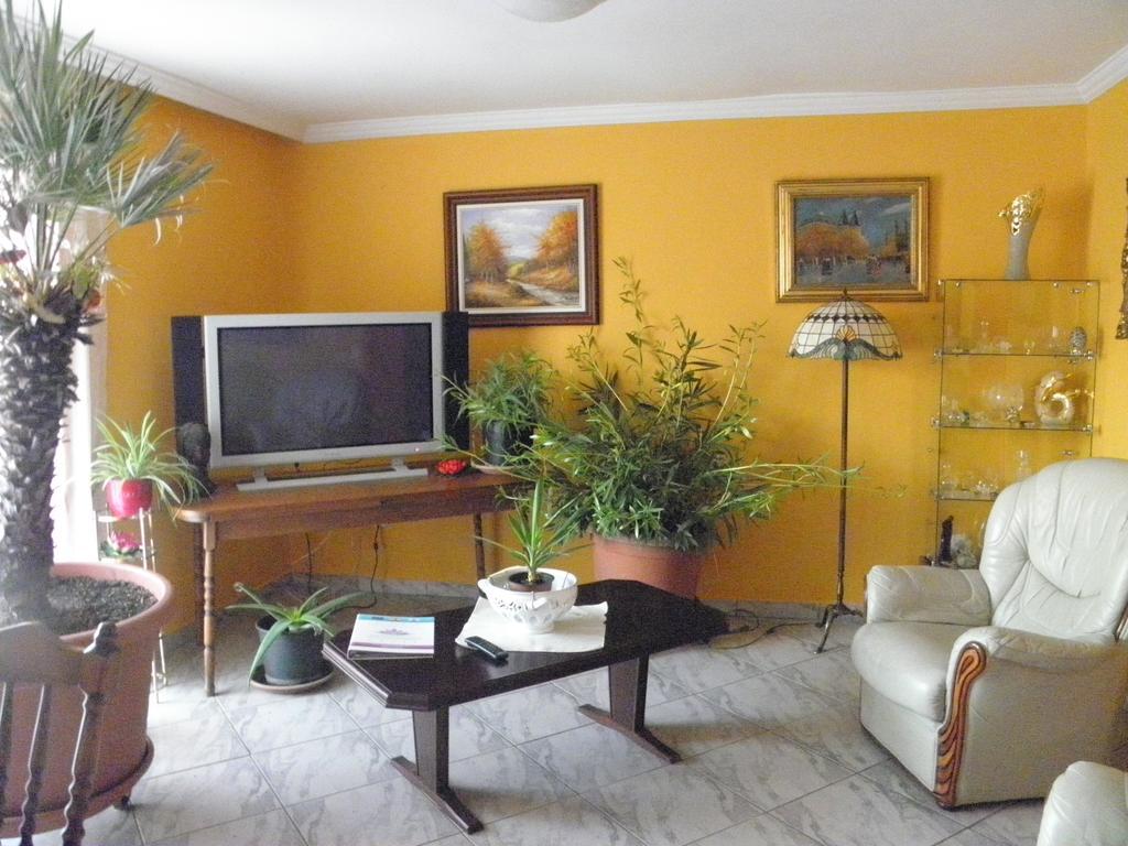 Kristaly Apartman Bed and Breakfast Hévíz Esterno foto