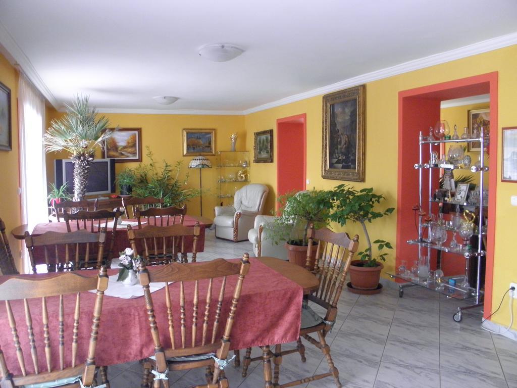 Kristaly Apartman Bed and Breakfast Hévíz Esterno foto