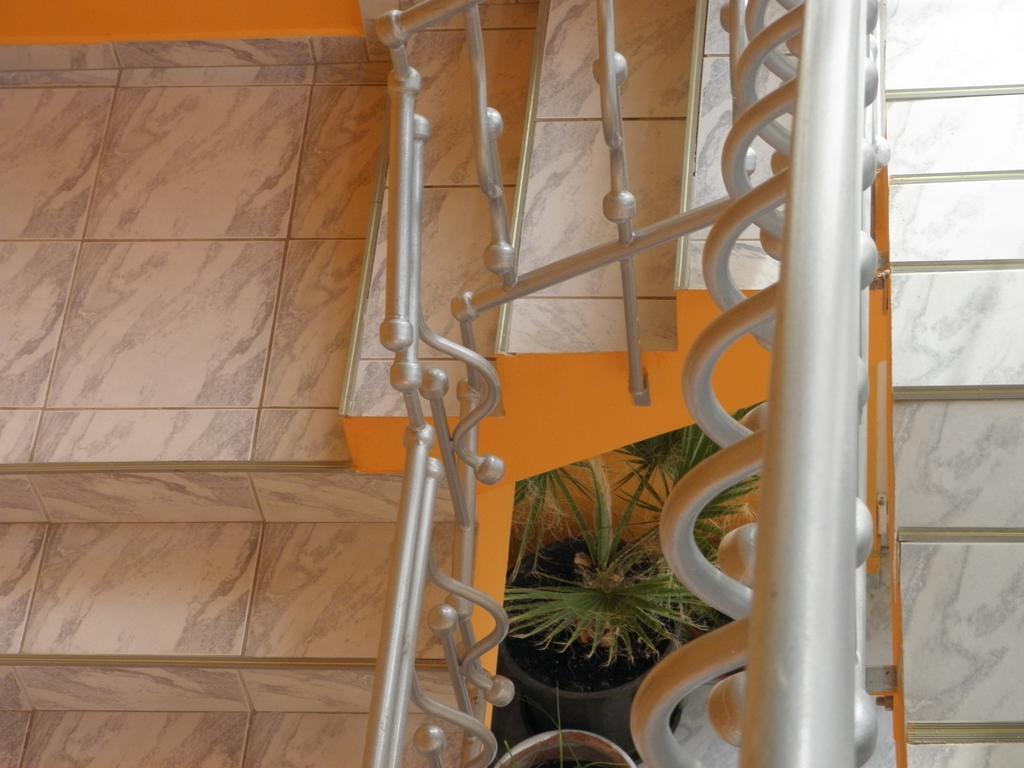 Kristaly Apartman Bed and Breakfast Hévíz Esterno foto