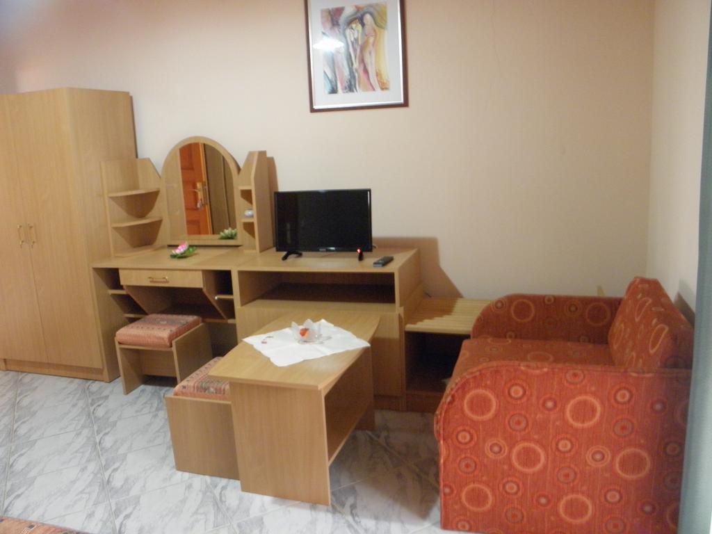 Kristaly Apartman Bed and Breakfast Hévíz Esterno foto