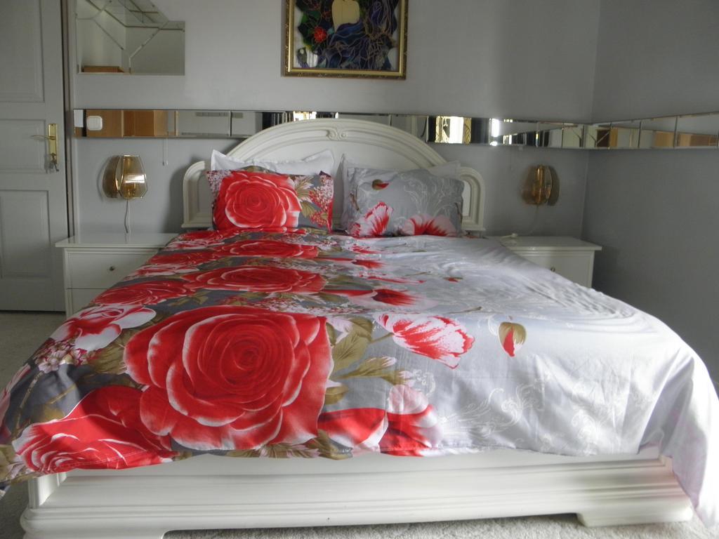 Kristaly Apartman Bed and Breakfast Hévíz Esterno foto