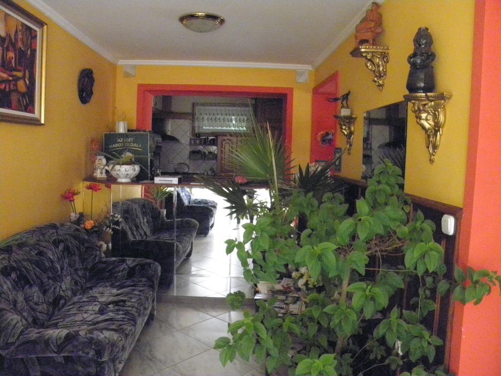 Kristaly Apartman Bed and Breakfast Hévíz Esterno foto